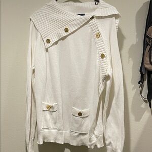 Karen Scott White with gold Button-Accent pullover. 100% cotton. Sz. XL